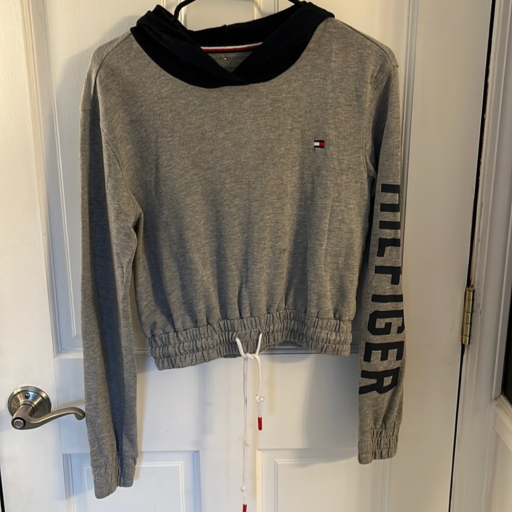 Tommy Hilfiger cropped hoodie